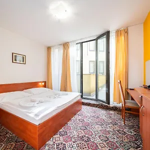 3* Отель De Luxe
